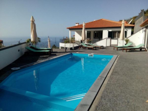 casa agapanthe piscine et vue mer